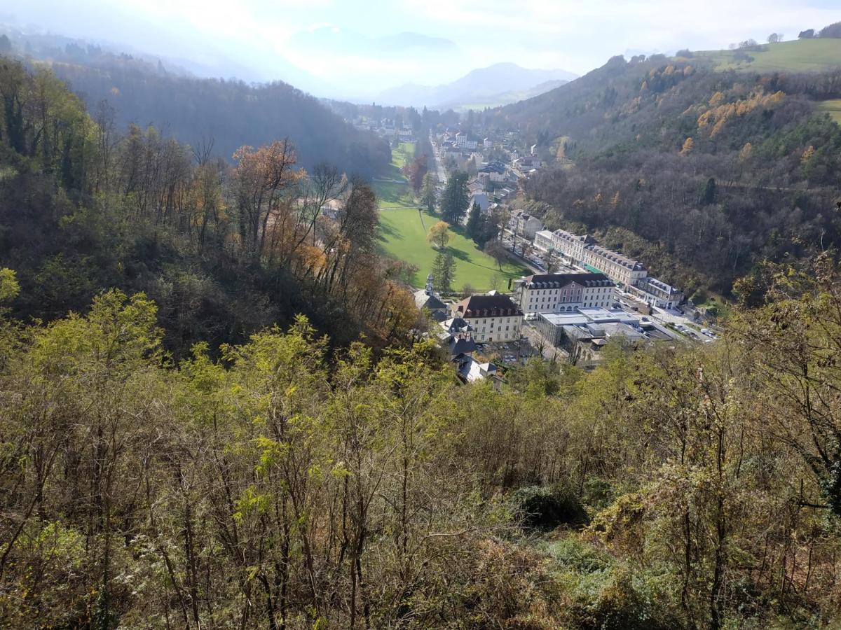 Appartement Chateau Uriage-Chamrousse Saint-Martin-d'Uriage Exterior photo